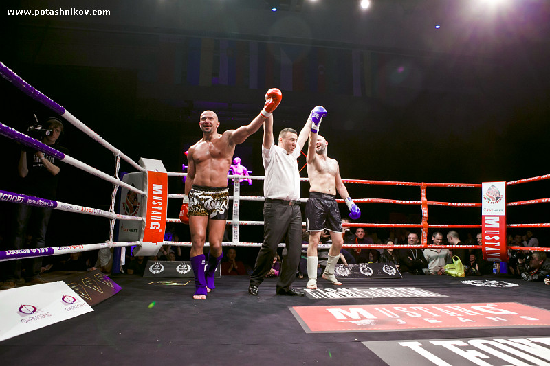 fight-code-111404249