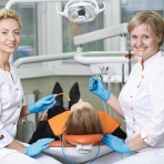 Фотосессия сотрудников стоматологической клиники в Минске. Фотосъемка людей для сайта. Съемка сотрудников компании.