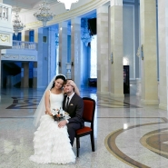 Фотосъемка свадьбы в театре оперы и балета. Свадебный фотограф в Минске.